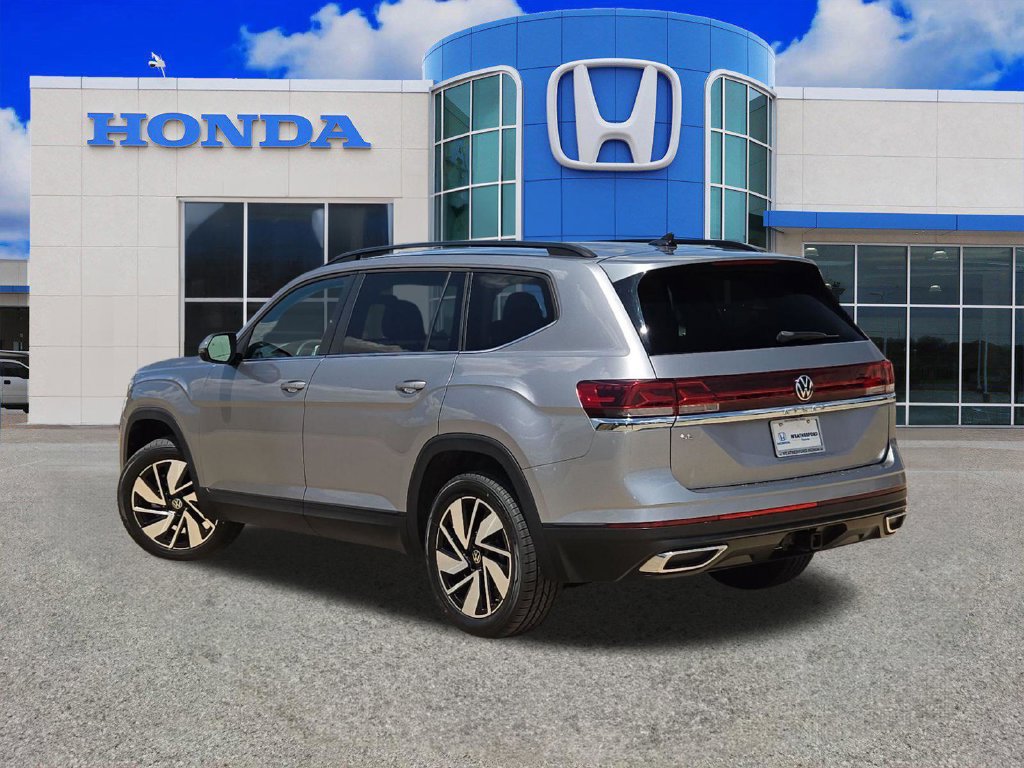Used 2025 Volkswagen Atlas SE FWD image 5