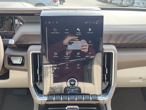 New 2026 GMC Yukon XL Denali w/ Denali Reserve Package image 29