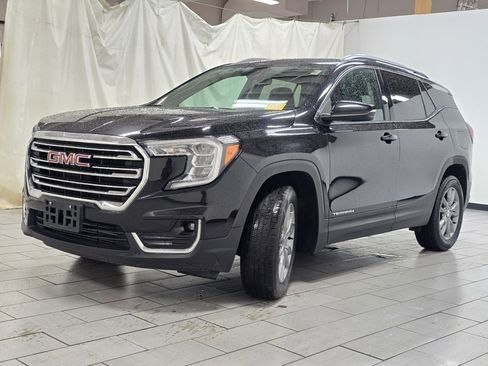 Used 2024 GMC Terrain SLT image 11
