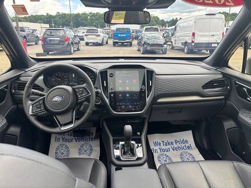 Used 2025 Subaru Forester Limited AWD/4WD image 23