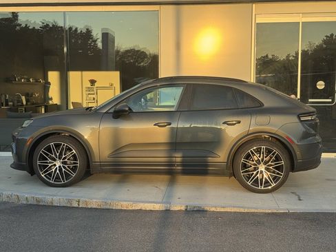 Used 2024 Porsche Macan 4 Electric image 2