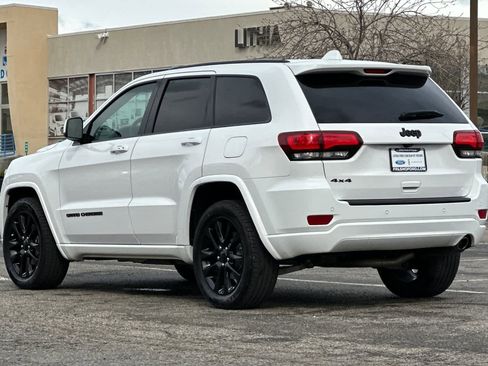 Used 2018 Jeep Grand Cherokee Altitude image 6