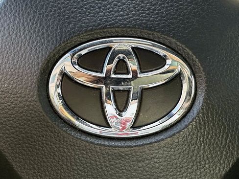 Used 2024 Toyota Corolla SE w/ SE Premium Package FWD image 24