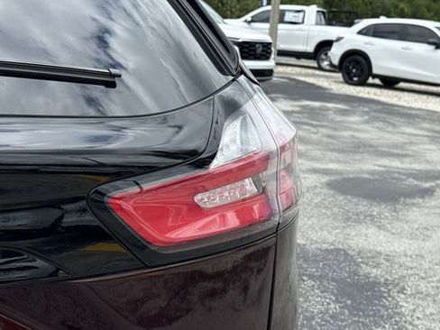 Used 2024 Ford Edge ST-Line image 17