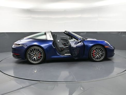 Certified 2024 Porsche 911 Targa 4S AWD/4WD image 36
