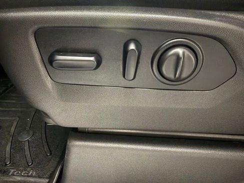 Used 2020 GMC Sierra 1500 Elevation w/ Elevation Value Package image 28