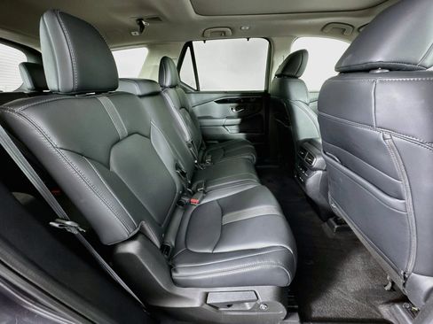 Certified 2023 Honda Pilot Touring image 30
