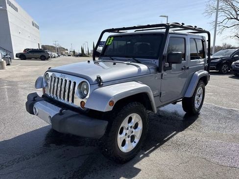 Used 2013 Jeep Wrangler Sahara image 8