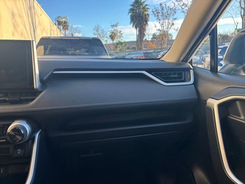 Used 2025 Toyota RAV4 XLE image 35