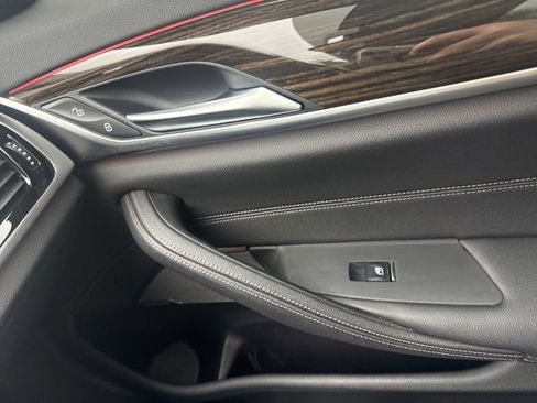 Used 2021 BMW 530i xDrive 530i xDrive w/ Premium Package image 20