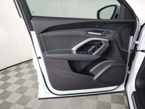 New 2025 Audi Q5 Premium image 26