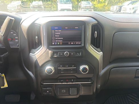 Certified 2020 GMC Sierra 2500 4x4 Crew Cab w/ Convenience Package image 16