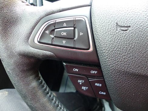 Used 2016 Ford Focus SE w/ Equipment Group 201A image 24