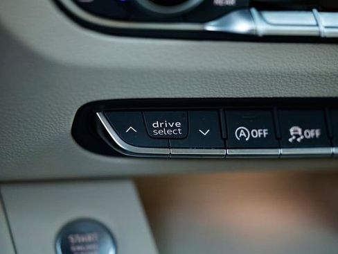 Certified 2025 Audi Q5 2.0T Premium Plus w/ Premium Plus Package image 38