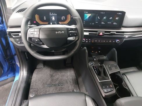 New 2026 Kia Sportage EX image 16