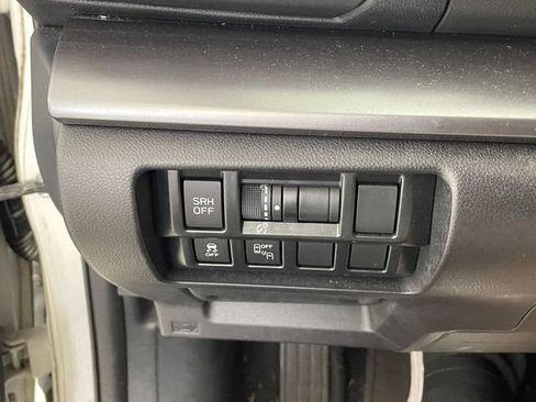 Used 2018 Subaru Impreza 2.0i Limited AWD/4WD image 11