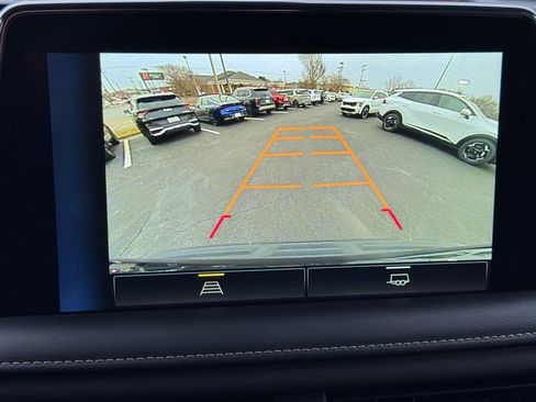 Used 2022 Chevrolet Suburban Premier image 24