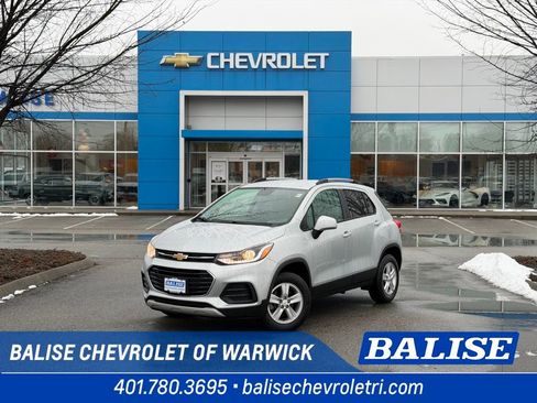 Used 2022 Chevrolet Trax LT w/ LT Convenience Package image 1