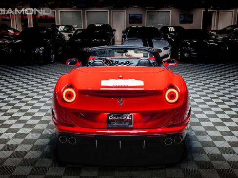 Used 2015 Ferrari California T image 61
