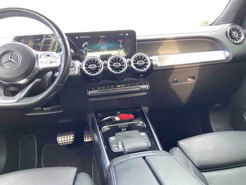 Used 2021 Mercedes-Benz GLB 250 4MATIC image 14