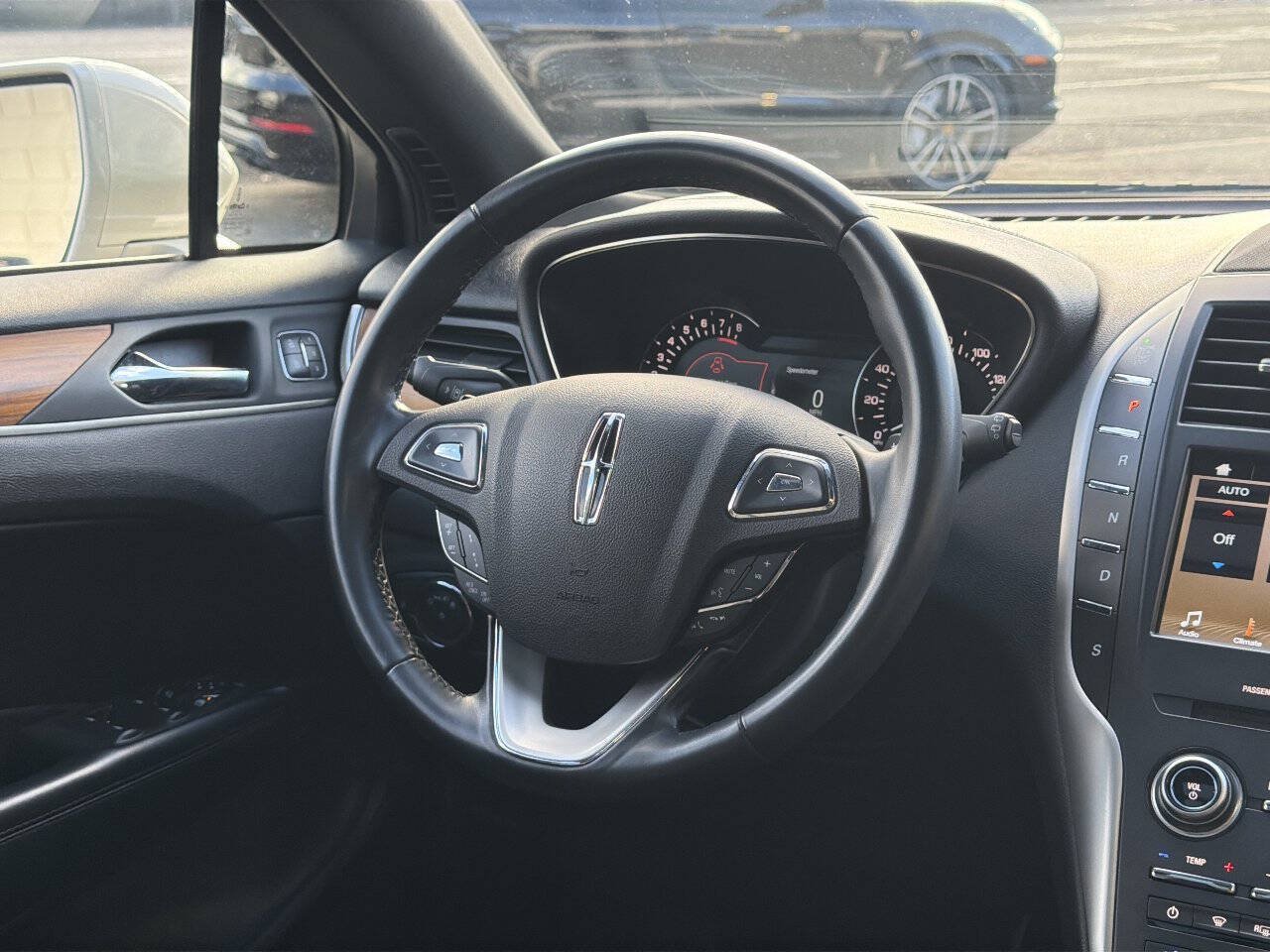 Used 2018 Lincoln MKC Reserve AWD/4WD image 23