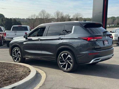 Used 2025 Mitsubishi Outlander SEL image 8