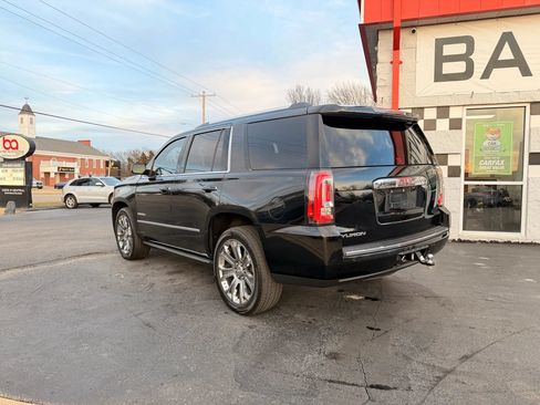 Used 2015 GMC Yukon Denali w/ Premium Package AWD/4WD image 3