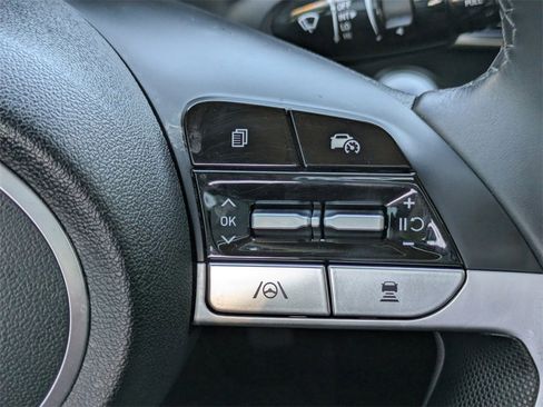 Used 2024 Hyundai Elantra SEL w/ Convenience Package image 19