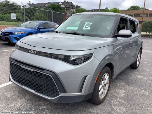 Used 2024 Kia Soul LX w/ Option Group 015 image 4