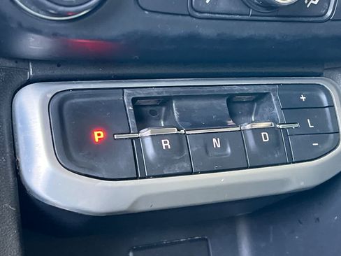 Used 2020 GMC Acadia SLE FWD image 24