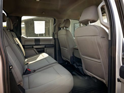 Used 2022 Ford F350 XLT w/ Camper Package image 23