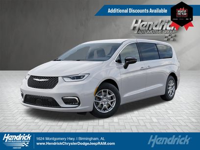 New 2026 Chrysler Pacifica Select