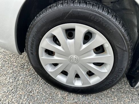 Used 2019 Nissan Versa S Plus image 12