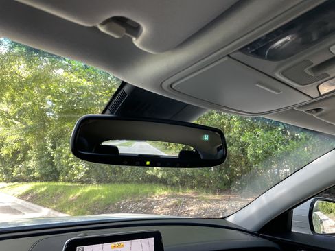 Used 2018 Kia Stinger Premium RWD image 26