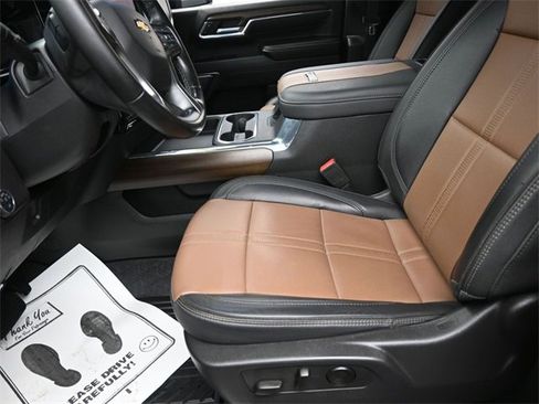 Used 2024 Chevrolet Silverado 2500 High Country w/ High Country Premium Package image 15