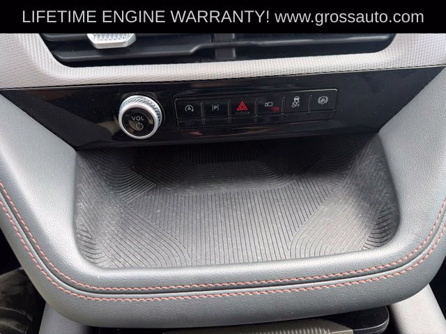 Used 2025 Ford Explorer Active AWD/4WD image 28