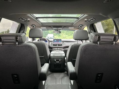 Used 2024 Chevrolet Tahoe RST w/ Luxury Package RWD image 37