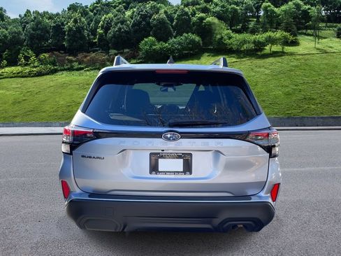 Used 2026 Subaru Forester Premium AWD/4WD image 4