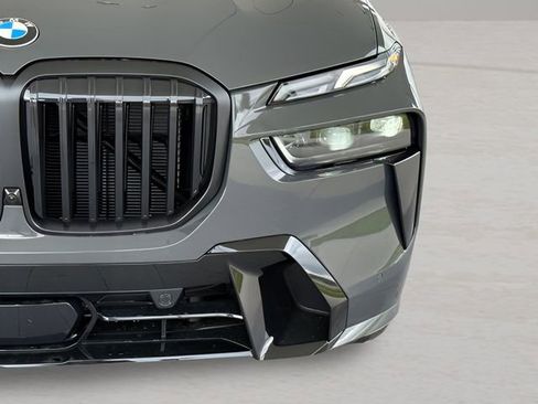 Certified 2026 BMW X7 xDrive40i AWD/4WD image 4
