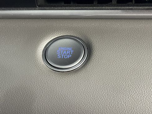 Used 2023 Hyundai Elantra SEL FWD image 42