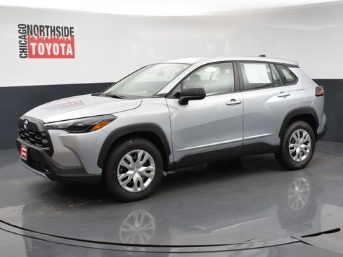 Used 2026 Toyota Corolla Cross L image 8