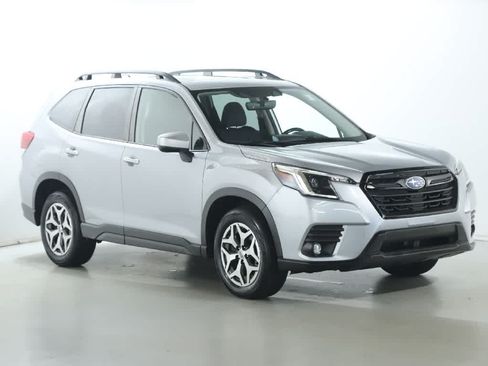 Used 2024 Subaru Forester Premium AWD/4WD image 9