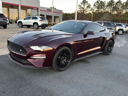 Used 2018 Ford Mustang Coupe w/ Equipment Group 101A image 2