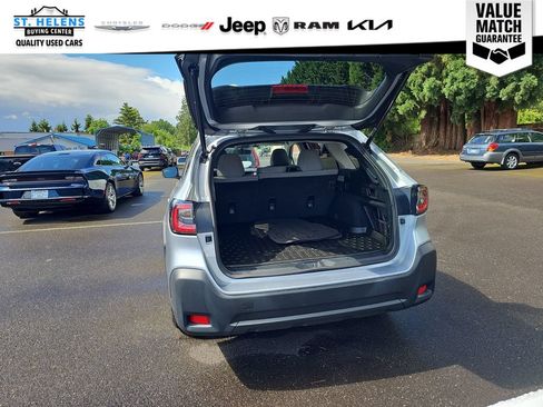Used 2023 Subaru Outback Premium AWD/4WD image 7
