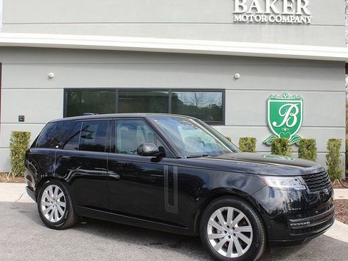 Used 2025 Land Rover Range Rover SE image 1
