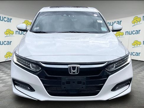 Used 2018 Honda Accord Sport image 2