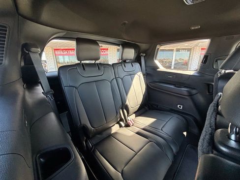 New 2026 Jeep Grand Cherokee L Limited AWD/4WD image 10