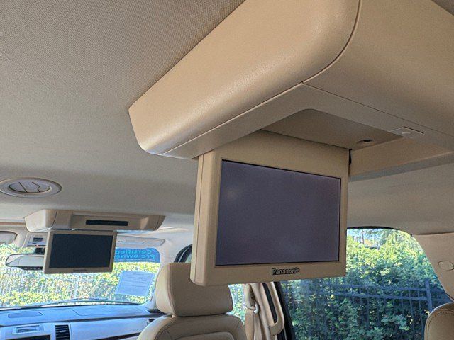 Used 2008 Cadillac Escalade ESV AWD image 11