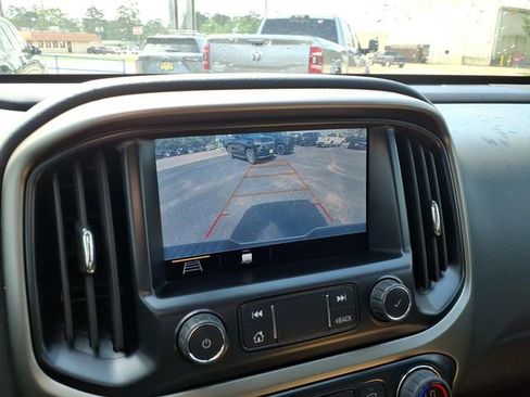 Used 2022 Chevrolet Colorado Z71 AWD/4WD image 26