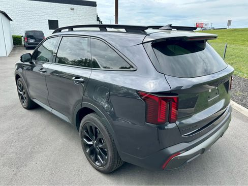 Used 2025 Kia Sorento SX Prestige w/ Olive Brown Leather Package image 7